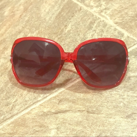 Accessories - Red sunnies 🕶❤️